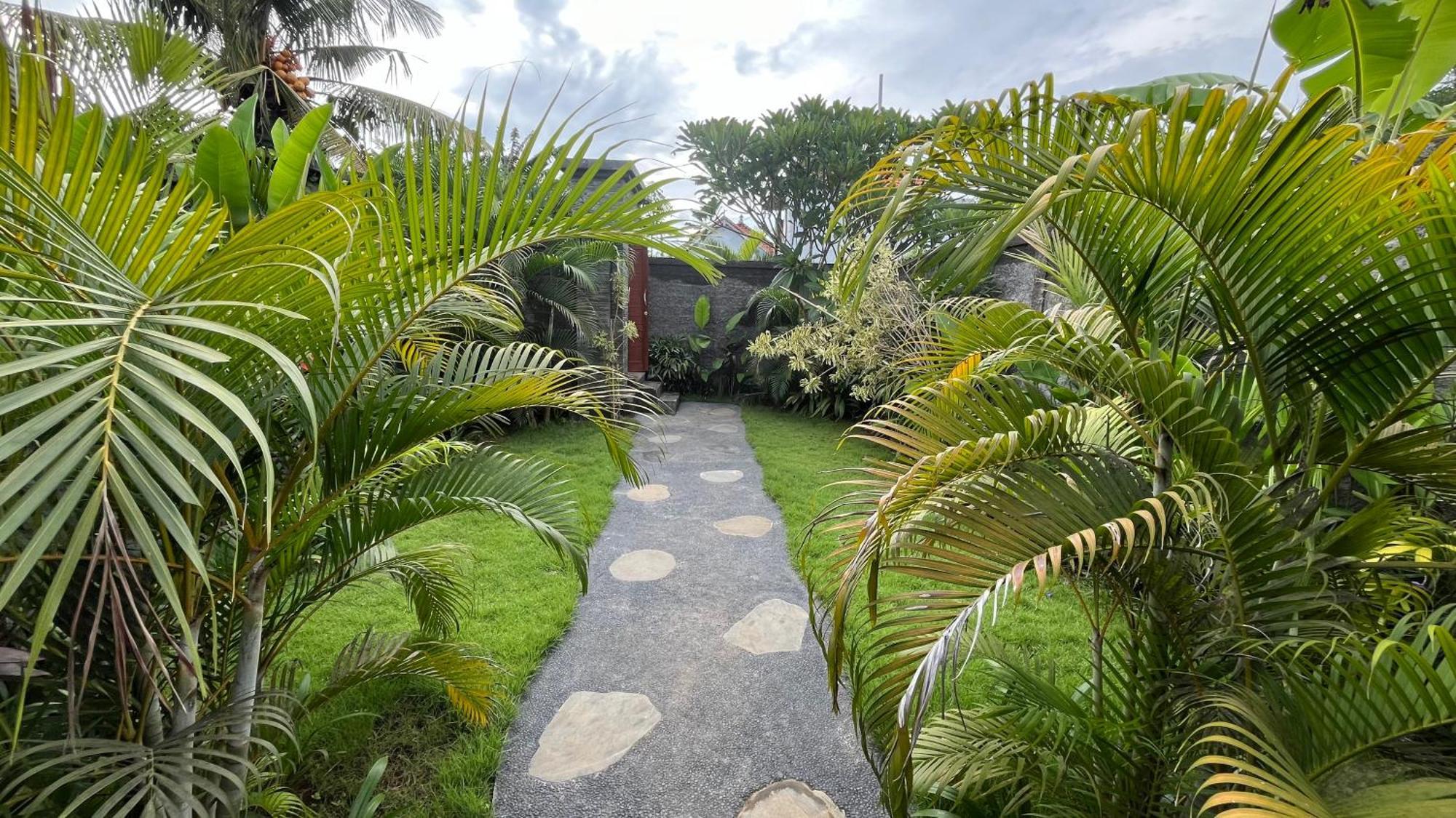 Royani Villa Sukawati  Exterior photo